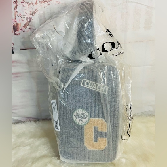 New with Tag Coach Sullivan Pack In Signature Canvas With Patches Mens Backpack - Picture 10 of 12